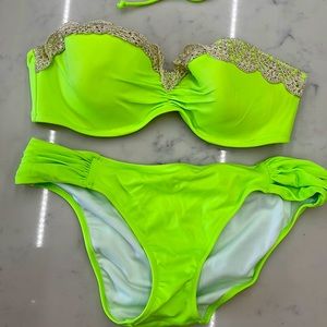 NWOT Victoria’s Secret Neon Green/Yellow Bikini, lace trim